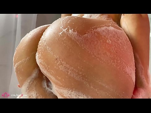 ❤️ Zeshkania masturbon pidhin me vibrator deri në orgazmë intensive në dush ️❌ Porno në pornografi sq.oldsex.ru
